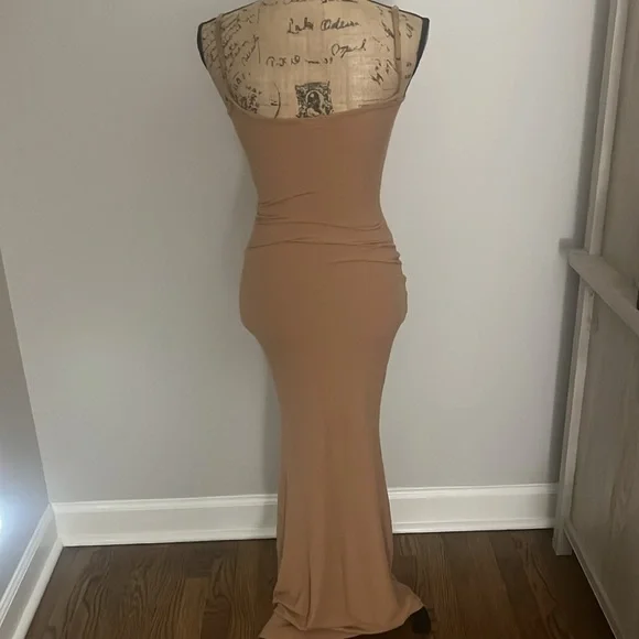 SKIMS Spaghetti strap Tan Dress - Picture 3 of 4